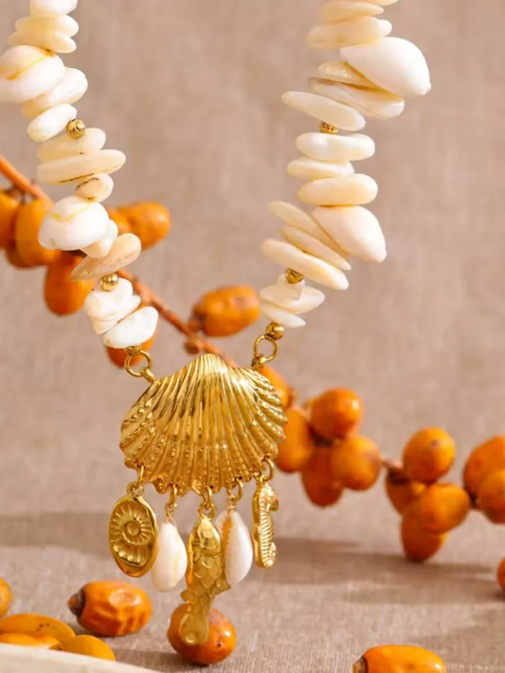 Couture Gold Shell White Mother-of-Pearl Necklace